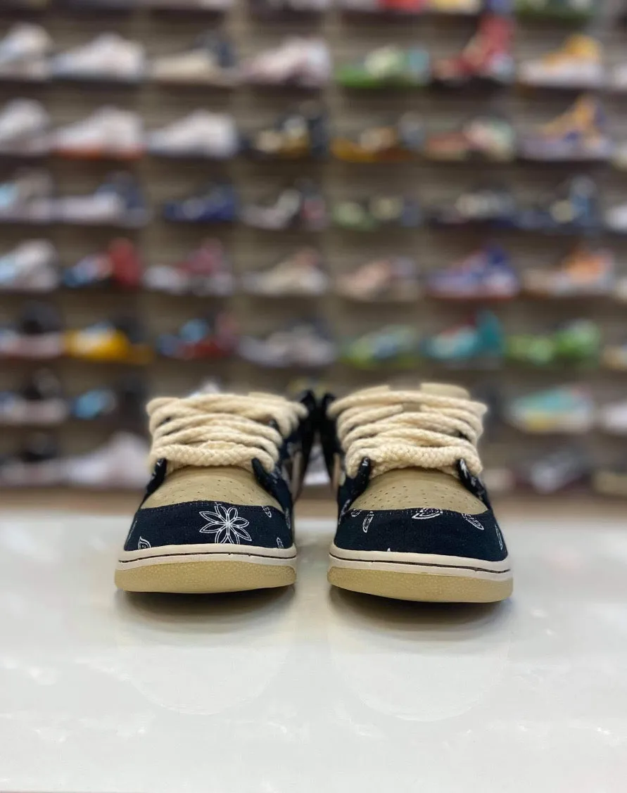 PRE-OWNED Nike SB Dunk Low PRM "TRAVIS SCOTT" CT5053 001
